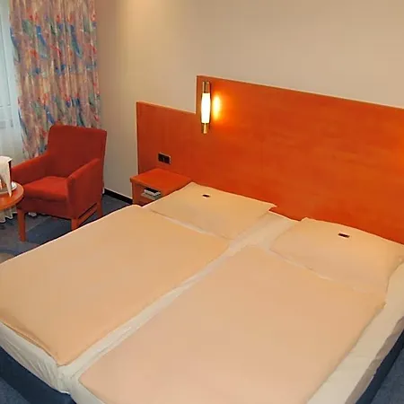 Astoria Hotel 3*