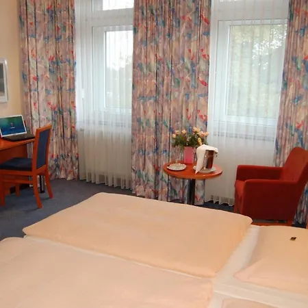 Astoria 3*